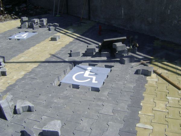 Superstore Deco     Tremestrieri Etneo     25 di 38 
