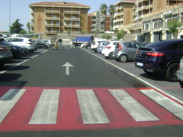 Superstore Deco     Tremestrieri Etneo     38 di 38 
