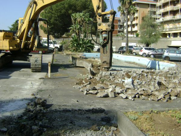 Superstore Deco     Tremestrieri Etneo     5 di 38 