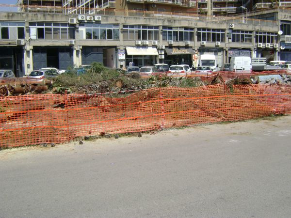Superstore Deco     Tremestrieri Etneo     8 di 38 